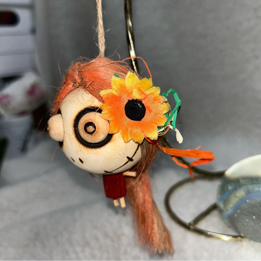 Pier 1 halloween ornament girl with sunflower Crazy Heads 4.5" halloween tree - Picture 8 of 10